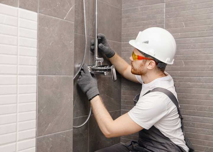 Bathroom remodeling contractor 